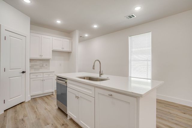 4944 Dunbar Street, Fort Worth, TX 76105