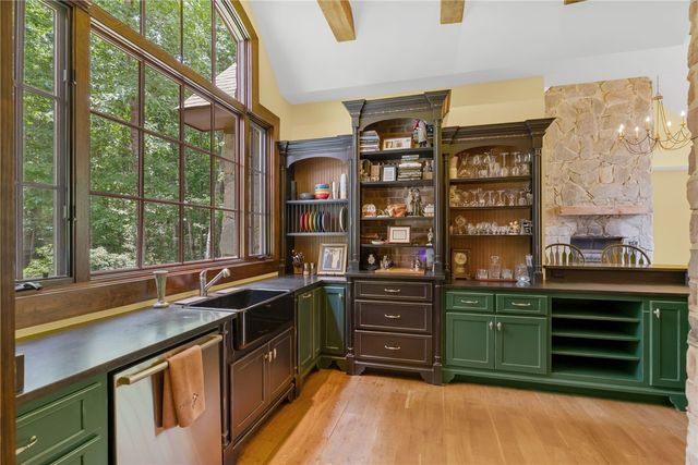 205 Long Cove Court, Sunset, SC 29685
