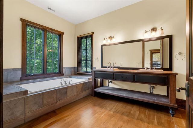 205 Long Cove Court, Sunset, SC 29685