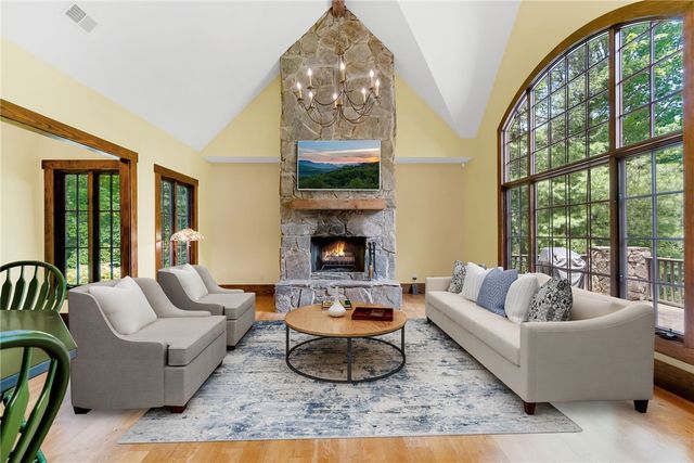 205 Long Cove Court, Sunset, SC 29685