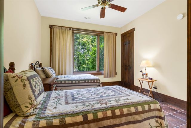 205 Long Cove Court, Sunset, SC 29685
