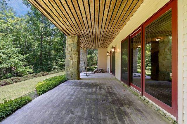205 Long Cove Court, Sunset, SC 29685