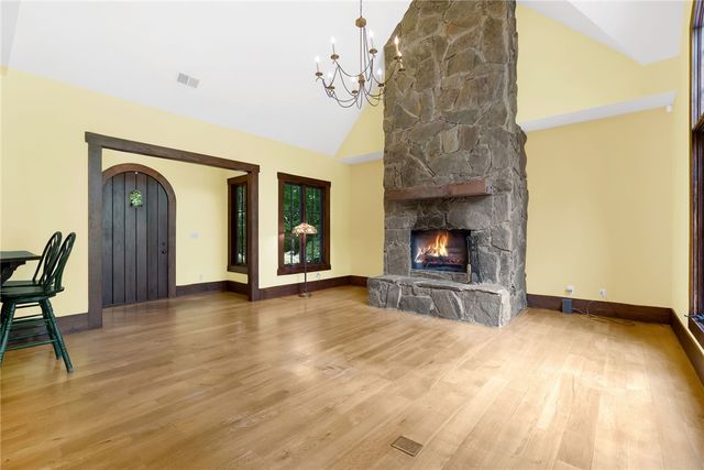 205 Long Cove Court, Sunset, SC 29685