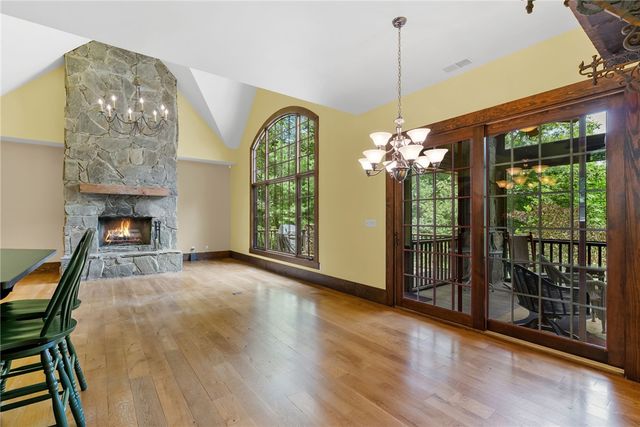 205 Long Cove Court, Sunset, SC 29685