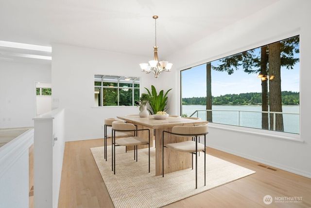 3236 Gravelly Beach Loop NW, Olympia, WA 98502