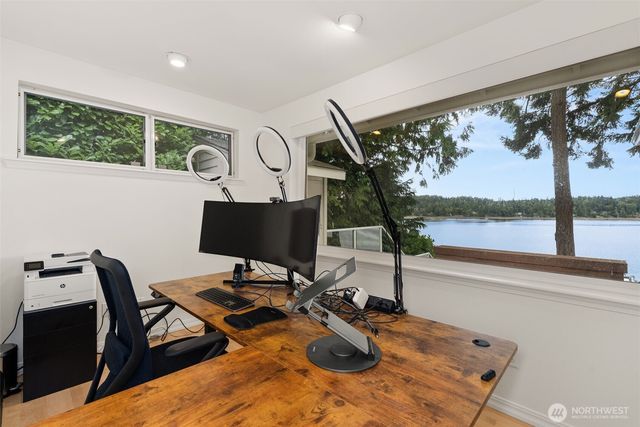 3236 Gravelly Beach Loop NW, Olympia, WA 98502
