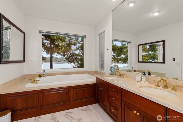 3236 Gravelly Beach Loop NW, Olympia, WA 98502