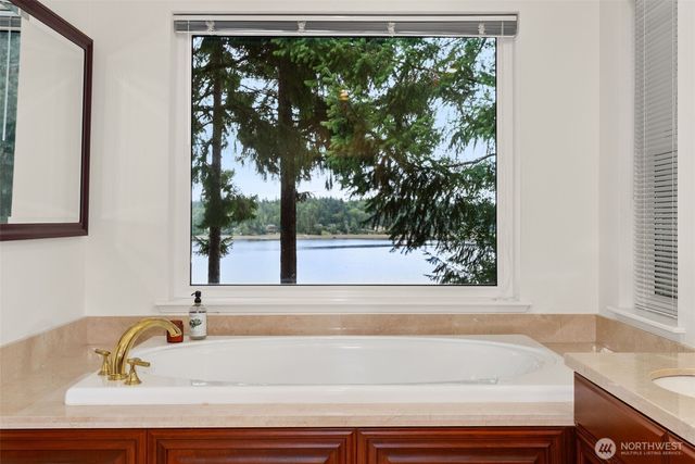 3236 Gravelly Beach Loop NW, Olympia, WA 98502