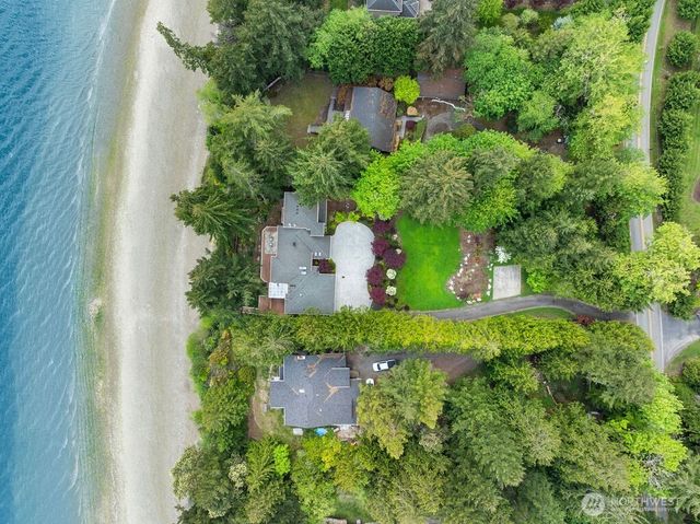 3236 Gravelly Beach Loop NW, Olympia, WA 98502