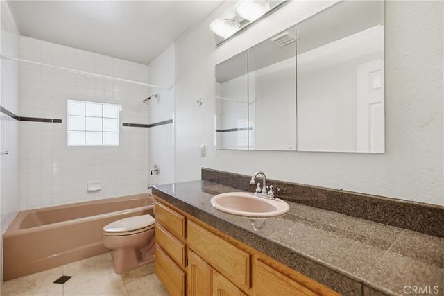 19700 Camino De Paz, Murrieta, CA 92562