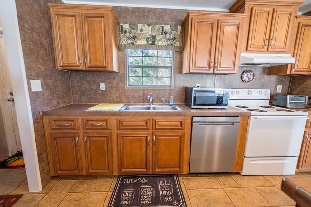 21800 SW 15TH AVENUE, Newberry, FL 32669