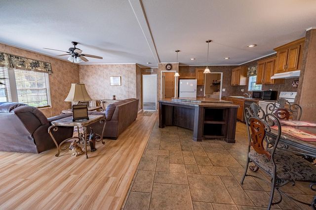 21800 SW 15TH AVENUE, Newberry, FL 32669