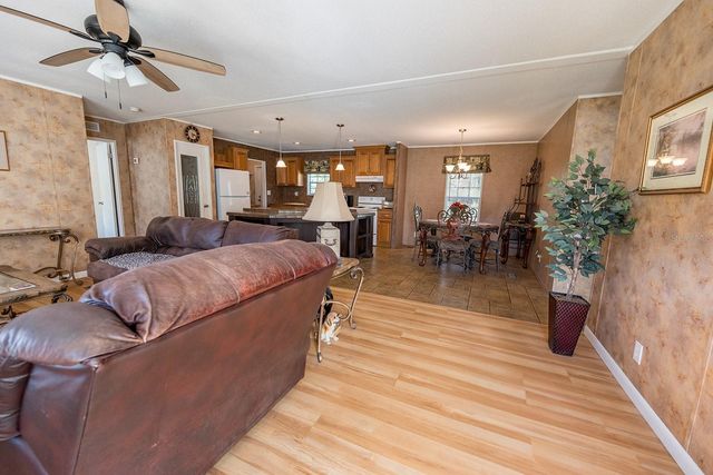 21800 SW 15TH AVENUE, Newberry, FL 32669