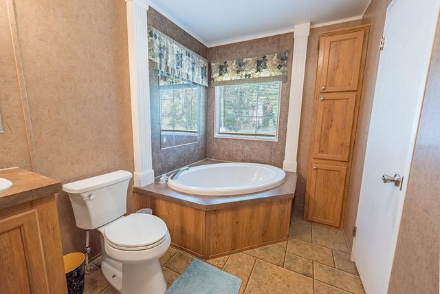 21800 SW 15TH AVENUE, Newberry, FL 32669