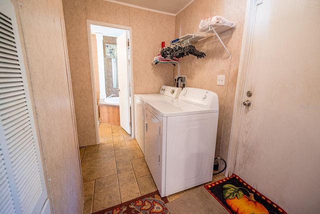 21800 SW 15TH AVENUE, Newberry, FL 32669