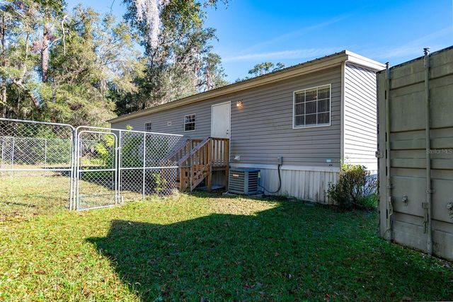 21800 SW 15TH AVENUE, Newberry, FL 32669