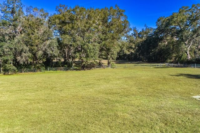 21800 SW 15TH AVENUE, Newberry, FL 32669