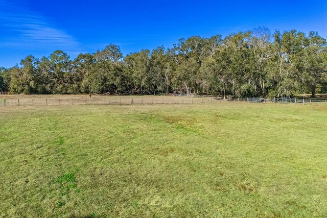21800 SW 15TH AVENUE, Newberry, FL 32669