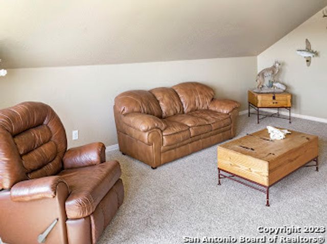 818 Grove Bend, San Antonio, TX 78253