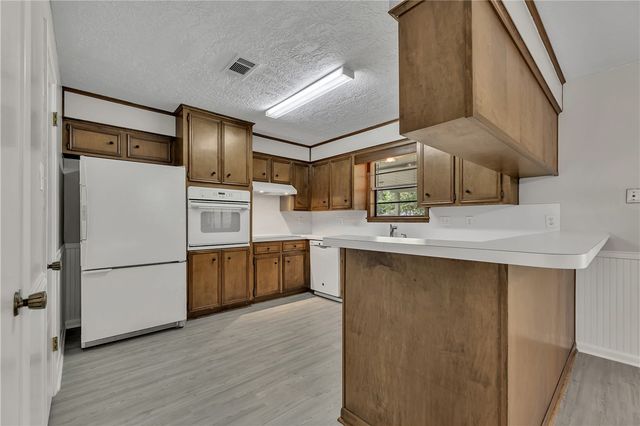 2312 Windsor Drive, Bryan, TX 77802