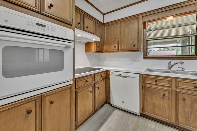 2312 Windsor Drive, Bryan, TX 77802
