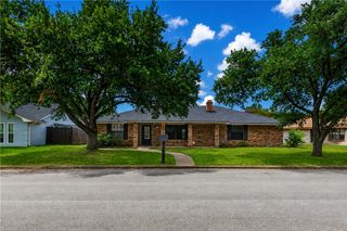 2312 Windsor Drive, Bryan, TX 77802