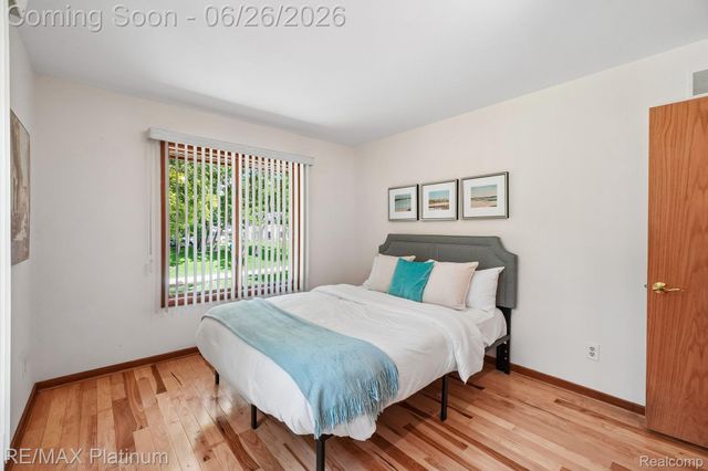 6100 Oak Valley Drive, Hamburg Township, MI 48189