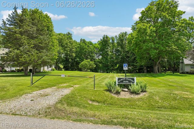6100 Oak Valley Drive, Hamburg Township, MI 48189