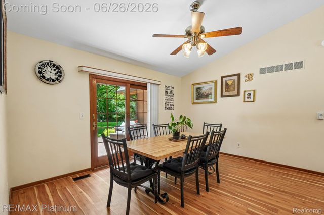 6100 Oak Valley Drive, Hamburg Township, MI 48189