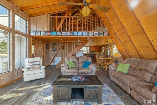 633 Wunderbar Point Drive, Innsbrook, MO 63390