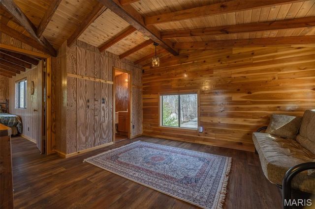 633 Wunderbar Point Drive, Innsbrook, MO 63390