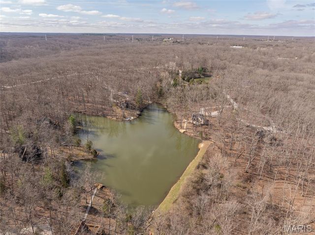 633 Wunderbar Point Drive, Innsbrook, MO 63390