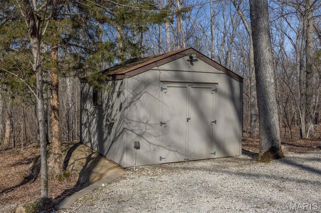 633 Wunderbar Point Drive, Innsbrook, MO 63390