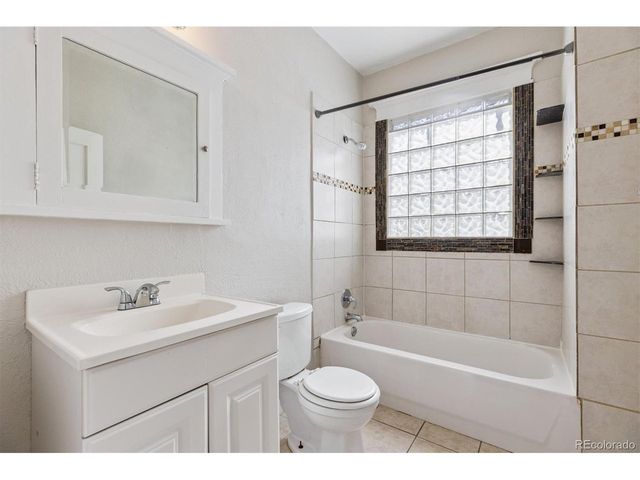 1411 Meade St, Denver, CO 80204