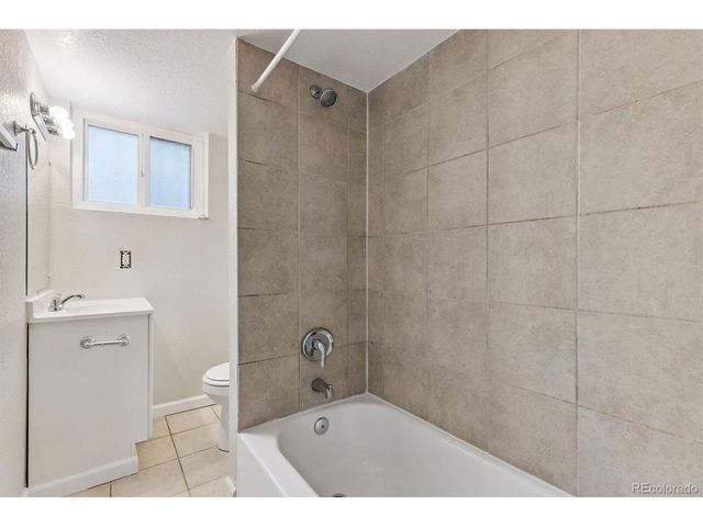 1411 Meade St, Denver, CO 80204