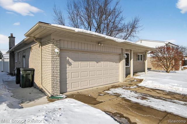 34749 Fargo Drive, Sterling Heights, MI 48312
