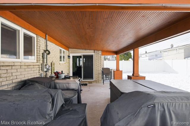 34749 Fargo Drive, Sterling Heights, MI 48312