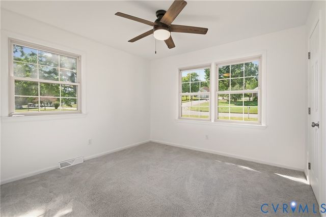 3901 Cambridge Pl, Hopewell, VA 23860