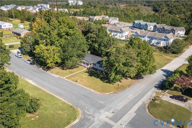 3901 Cambridge Pl, Hopewell, VA 23860
