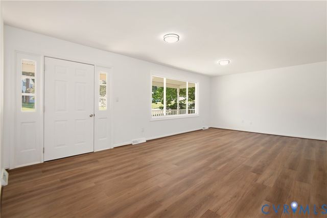 3901 Cambridge Pl, Hopewell, VA 23860