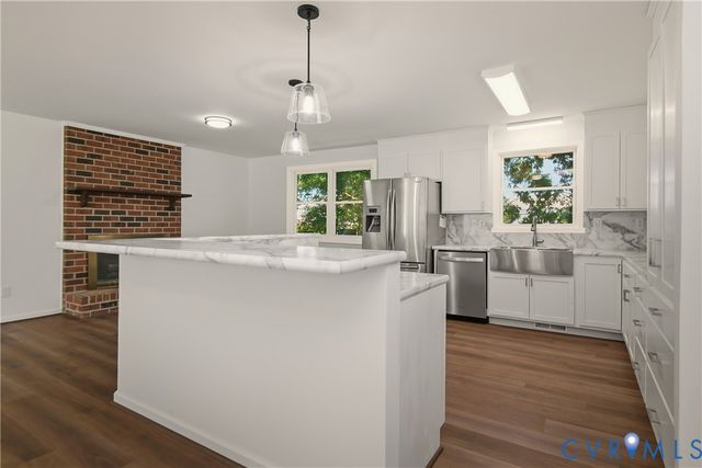 3901 Cambridge Pl, Hopewell, VA 23860