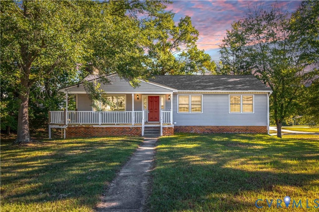 3901 Cambridge Pl, Hopewell, VA 23860