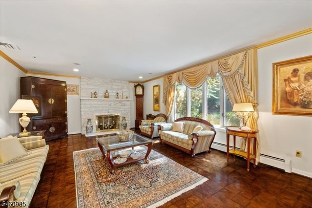 963 Huron Rd, Franklin Lakes Boro, NJ 07417
