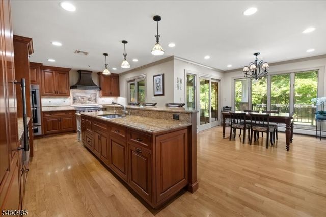 963 Huron Rd, Franklin Lakes Boro, NJ 07417