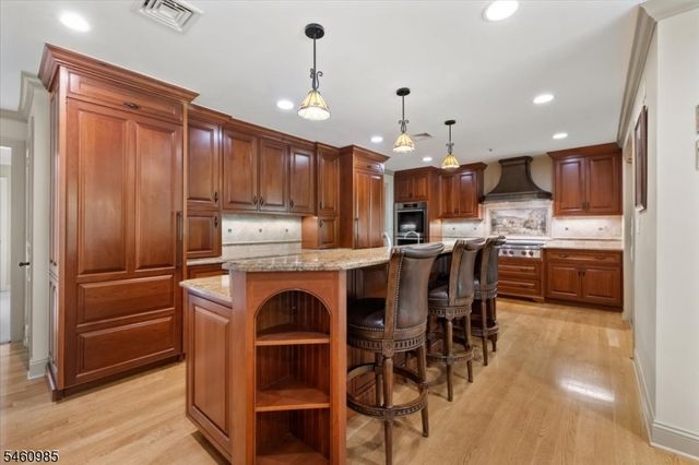 963 Huron Rd, Franklin Lakes Boro, NJ 07417