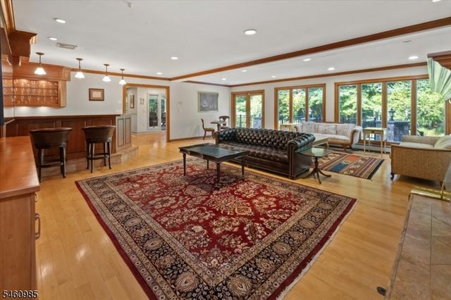 963 Huron Rd, Franklin Lakes Boro, NJ 07417
