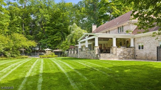 963 Huron Rd, Franklin Lakes Boro, NJ 07417