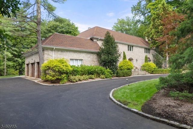 963 Huron Rd, Franklin Lakes Boro, NJ 07417