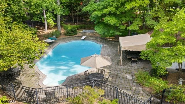 963 Huron Rd, Franklin Lakes Boro, NJ 07417