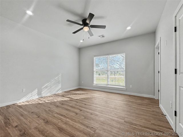 11825 W 838 Road, Tahlequah, OK 74464